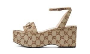 SANDALO DONNA FLATFORM CON MORSETTO