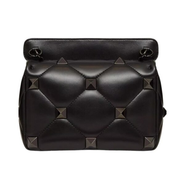 BORSA MEDIA CON CATENA ROMAN STUD THE SHOULDER BAG IN NAPPA CON BORCHIE TONO SU TONO - immagine 3